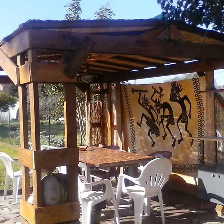 Tuskany Stonehouse *