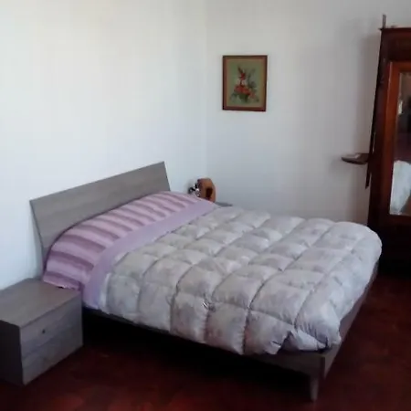 Tuskany Stonehouse كابانّوري
